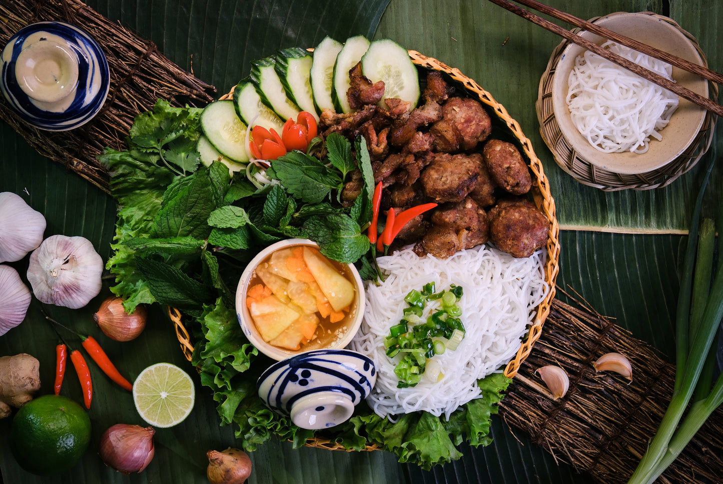 Mẹt bún chả - Pork Patties Vermicelli Platter
